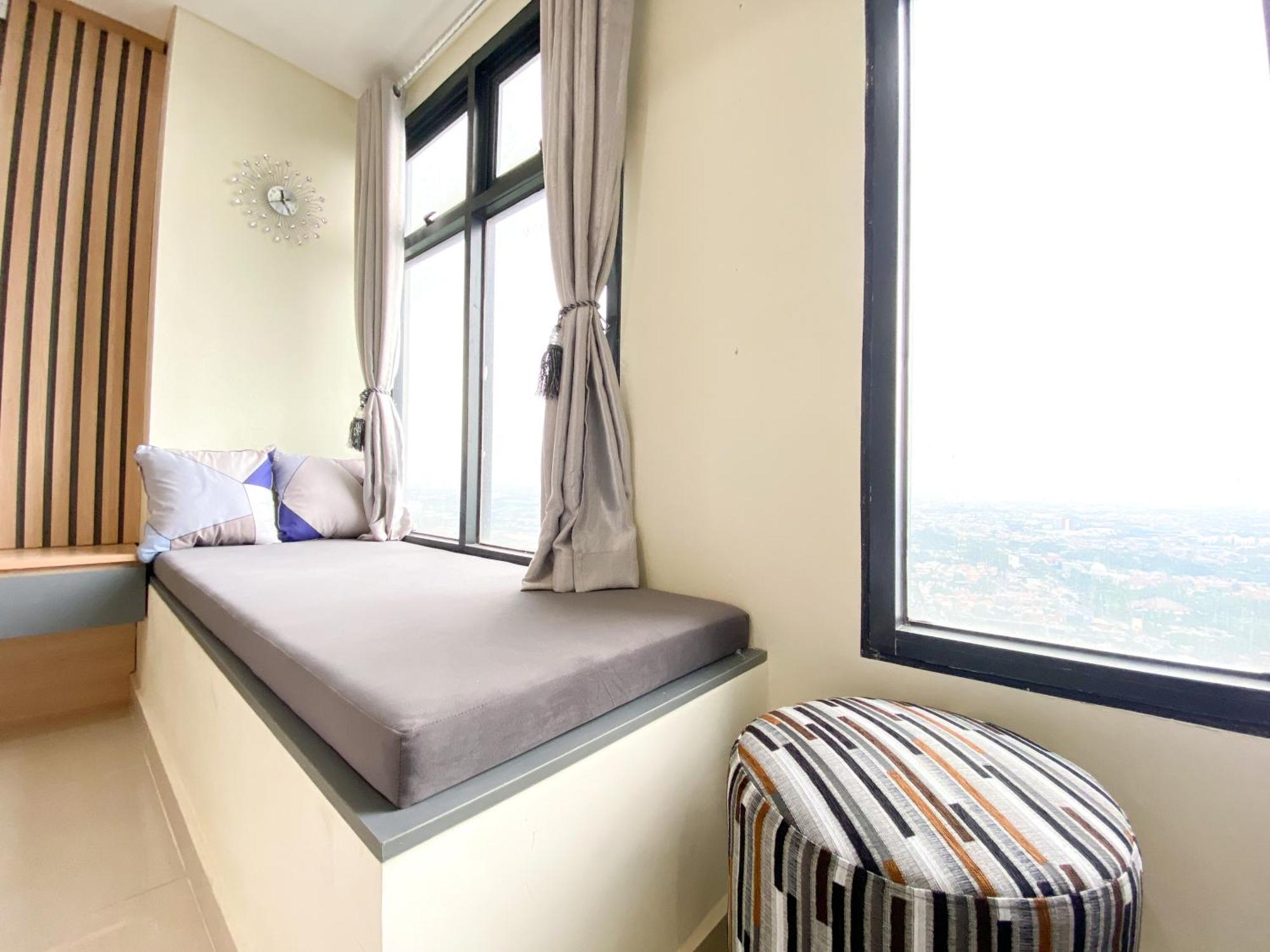 Minimalist At Pollux Chadstone By Travelio Apartemen