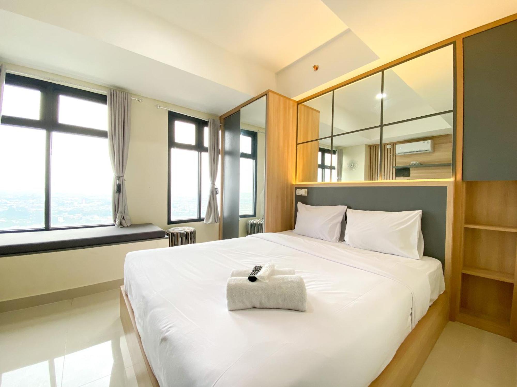 Minimalist At Pollux Chadstone By Travelio Bekasi